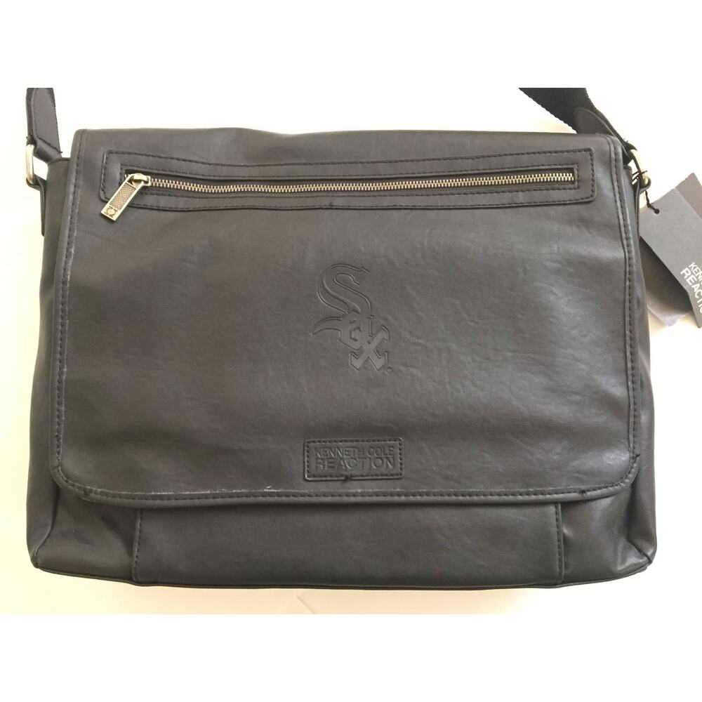 Kenneth‎ Cole Reaction Laptop Computer Case/Bag with Sox Logo Embossed